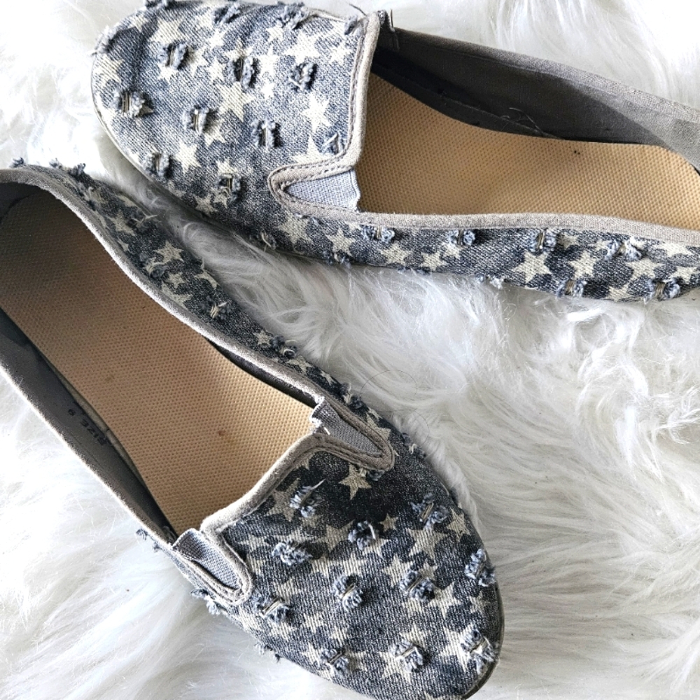 Star Slip-On‎ Distressed Shoes
